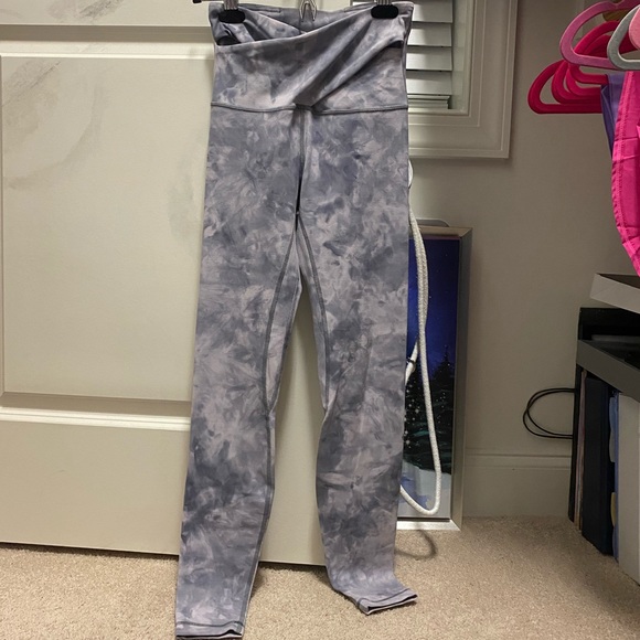lululemon athletica Pants - Lululemon Twist Waist Diamond Dye Leggings